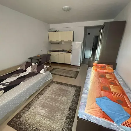Central Cosy Quiet Aparment By Ani *