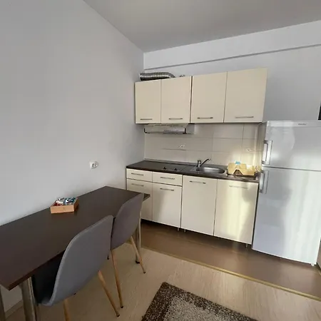 Central Cosy Quiet Aparment By Ani